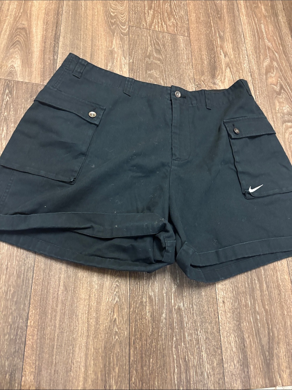Nike Men's Black Cargo Shorts with Utility Pocket Flaps Logo Size 38